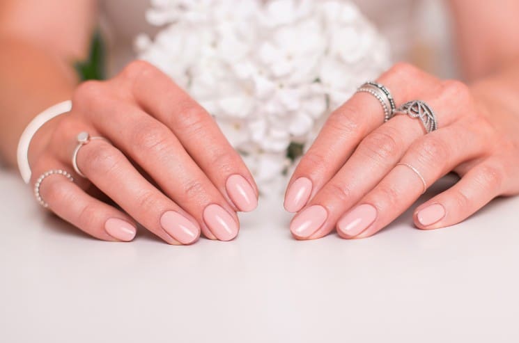 Svatební nehty: 55 skvělých nápadů na svatební manikúru