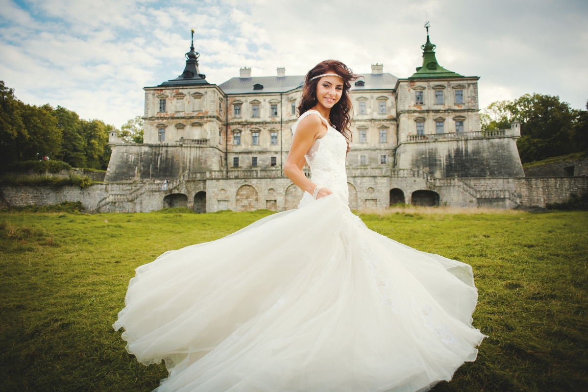 Jak vybrat svatební šaty a neudělat chybu? 7 důležitých kroků