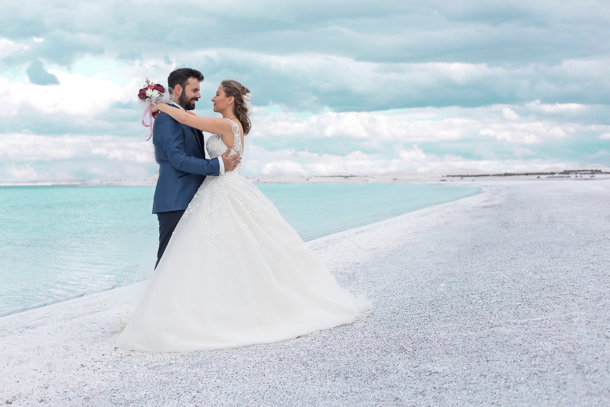 Jak vybrat svatební šaty a neudělat chybu? 7 důležitých kroků