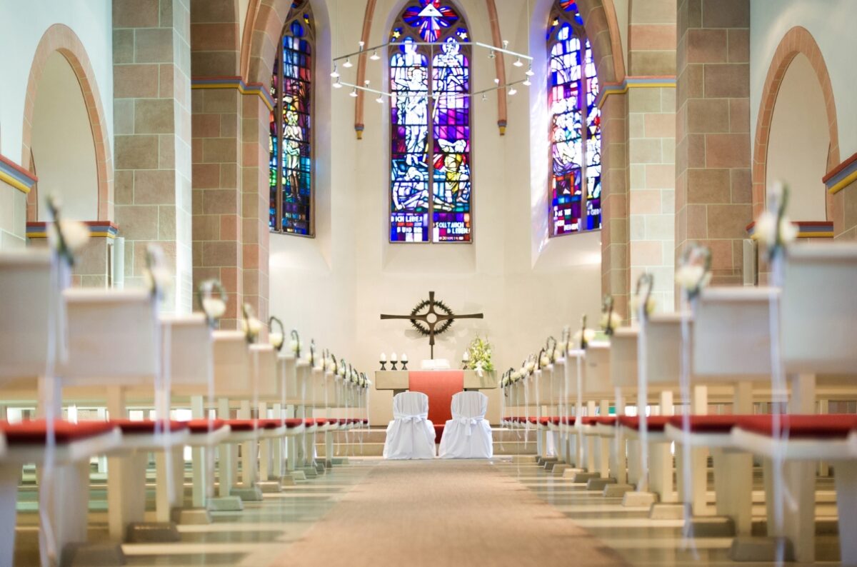 Svatba v kostele od A do Z: Průběh, podmínky, cena, dokumenty